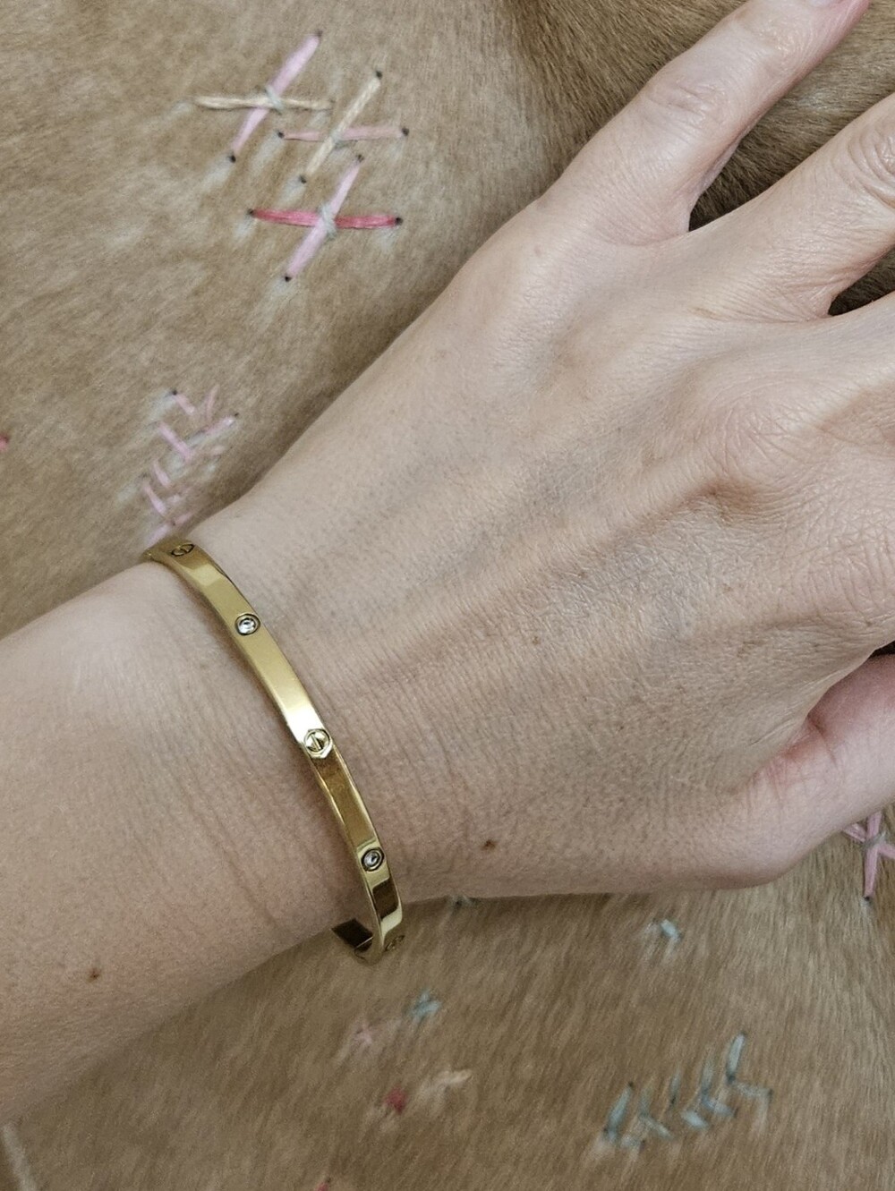 Gold Tone Screw-Accent With Clear Stones Hinged Bangle Bracelet - Unbranded